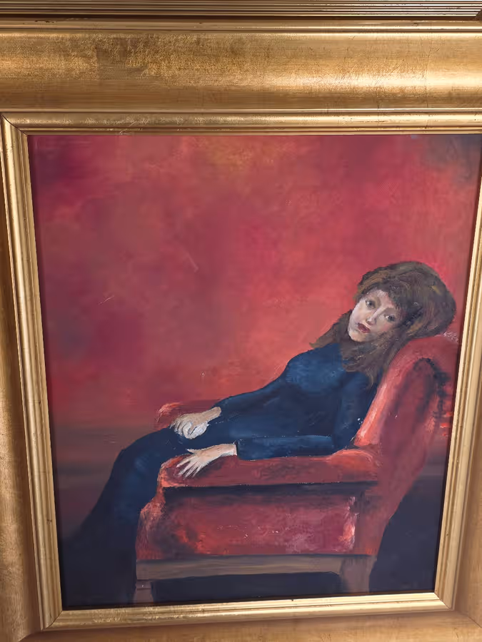 Unidentified artist on an interesting art piece