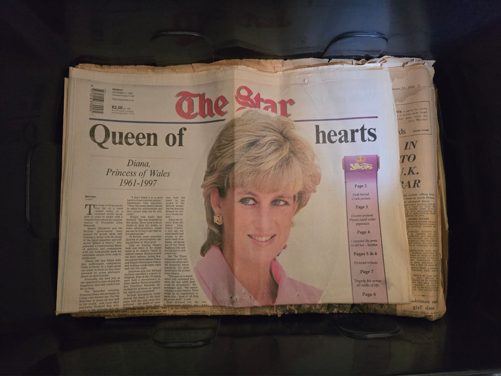 Newspaper: The Star Diana queen of hearts (passing)